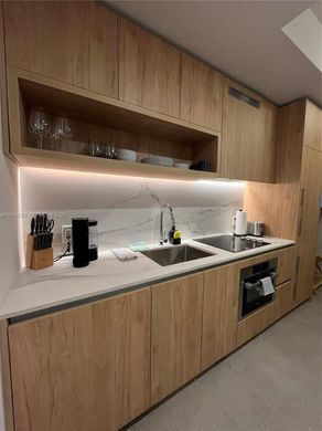 Complesso residenziale a Miami, Miami-Dade County