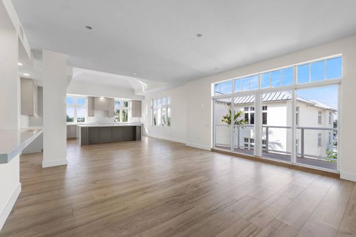 Residential complexes in Palm Beach Shores, Palm Beach