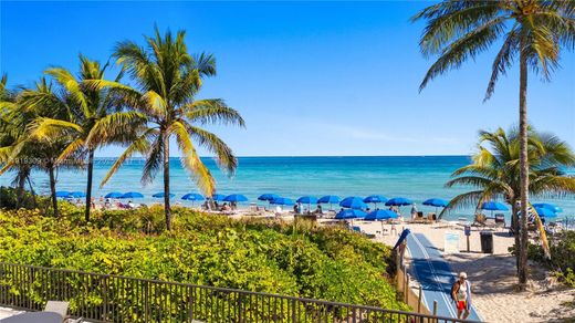 Kamienica w Hallandale Beach, Broward County