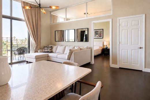 Residential complexes in Hollywood, Broward County
