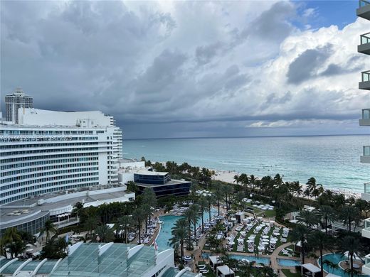 Residential complexes in Miami Beach, Miami-Dade