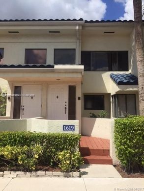 Residential complexes in Plantation, Broward County