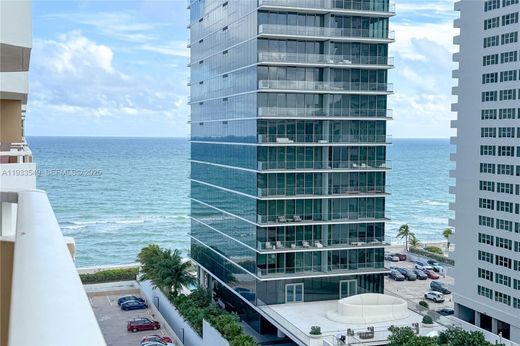 Residential complexes in Hallandale, Broward County