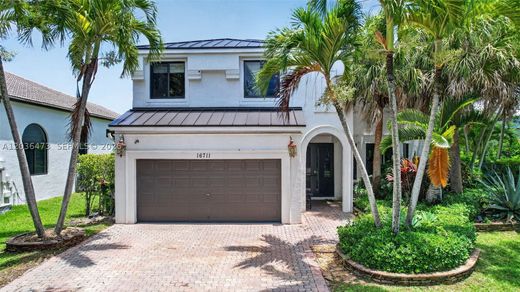 Villa - Pembroke Pines, Broward County