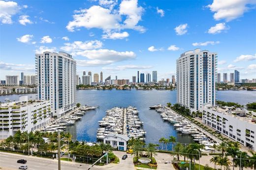 Residential complexes in North Miami Beach, Miami-Dade