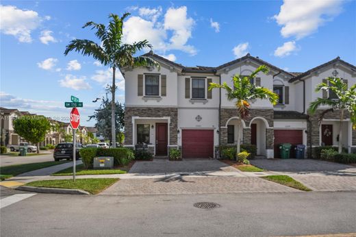 타운 하우스 / Homestead, Miami-Dade County