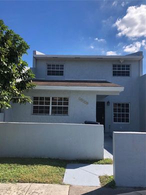 Townhouse in Miami Gardens, Miami-Dade