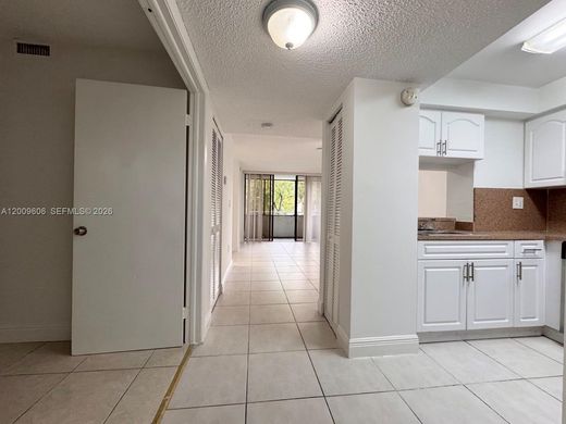 Complesso residenziale a Miami, Miami-Dade County