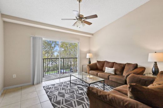 Residential complexes in West Palm Beach, Palm Beach