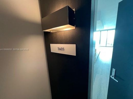 Residential complexes in Miami, Miami-Dade