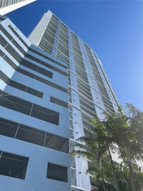 Complesso residenziale a Miami, Miami-Dade County