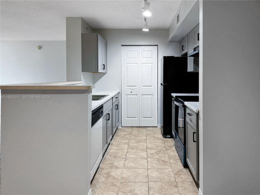 Residential complexes in Pembroke Pines, Broward County