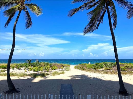مجمع شقق ﻓﻲ Lauderdale-by-the-Sea, Broward County