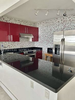 Жилой комплекс, Майами-Бич, Miami-Dade County
