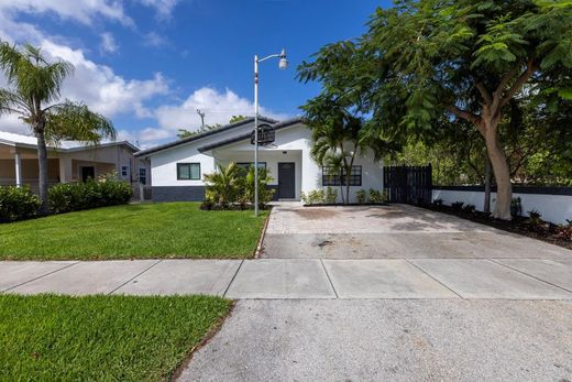 Villa in Pompano Beach, Broward County