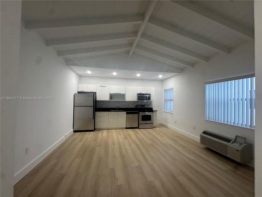 مجمع شقق ﻓﻲ Miami Beach, Miami-Dade County