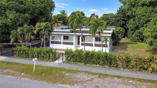 Villa in North Miami, Miami-Dade County