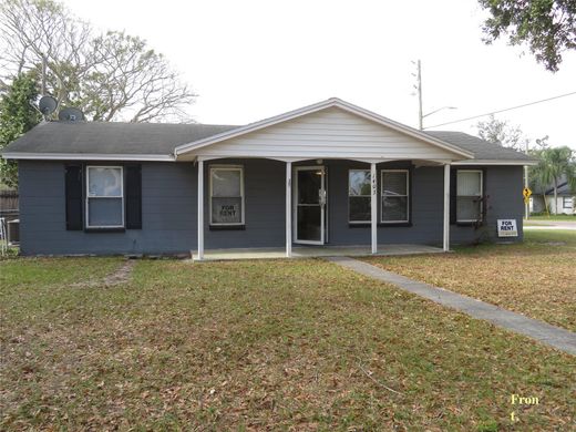 Villa in Lakeland Estates Mobile Home Community, Polk County