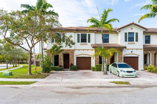 Homestead, Miami-Dade Countyのタウンハウス