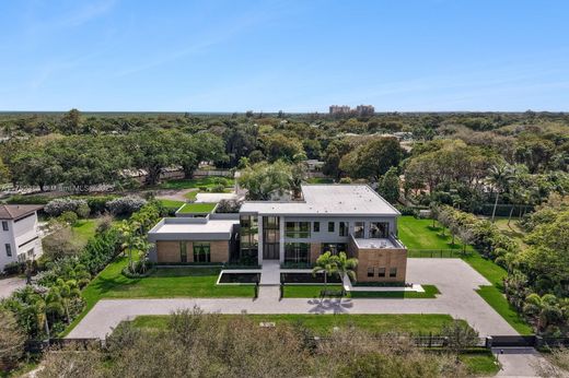 Villa for sale in Pinecrest