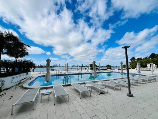 Residential complexes in Miami Beach, Miami-Dade