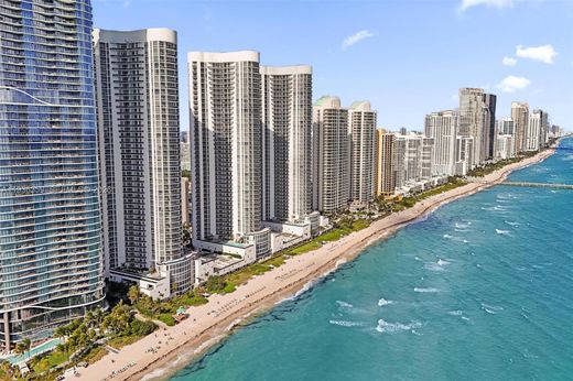 Residential complexes in Sunny Isles Beach, Miami-Dade