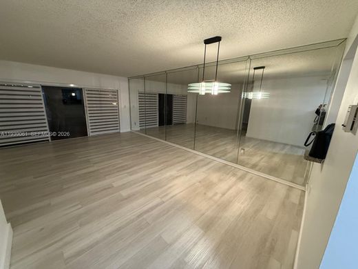 مجمع شقق ﻓﻲ ميامي، فلوريدا, Miami-Dade County