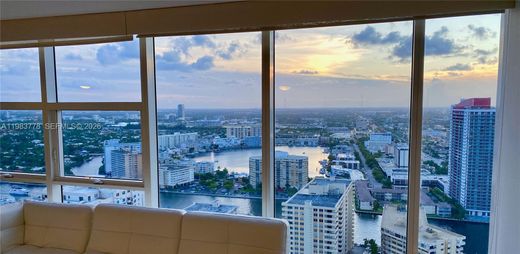 Residential complexes in Hallandale, Broward County