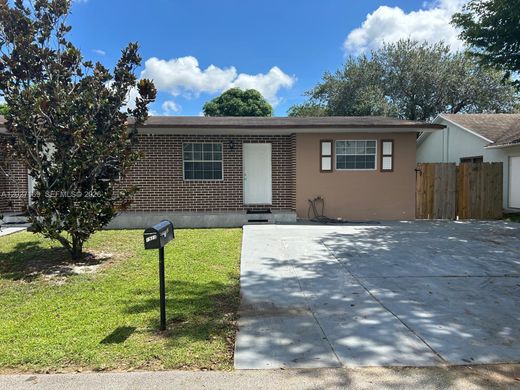 Villa in Miramar, Broward County