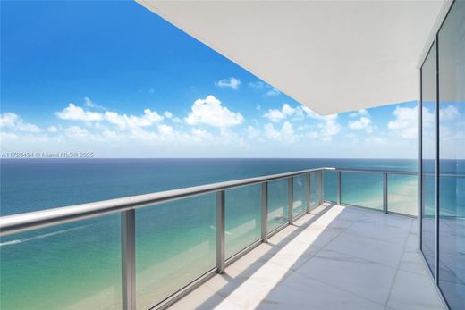 Residential complexes in Sunny Isles Beach, Miami-Dade