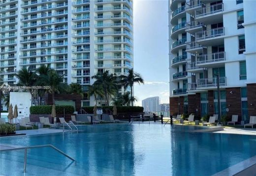 Kamienica w Miami, Miami-Dade County