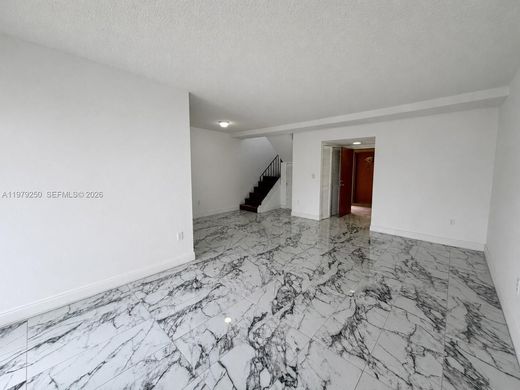 Residential complexes in Miami Terrace Mobile Home, Miami-Dade