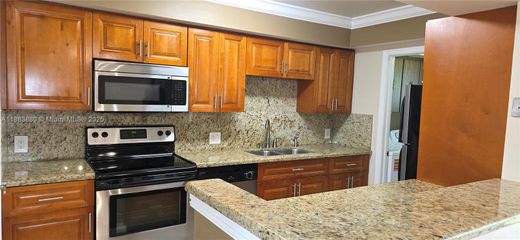 ‏בניין ב  מיאמי, Miami-Dade County