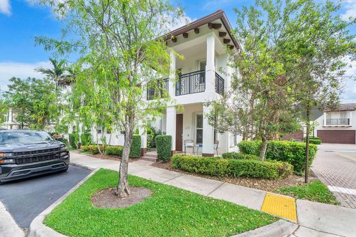 Residential complexes in Coconut Creek, Broward County