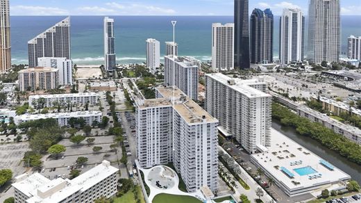Residential complexes in Sunny Isles Beach, Miami-Dade