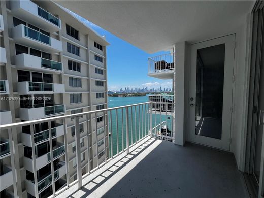 Komplex apartman Miami Beach, Miami-Dade County