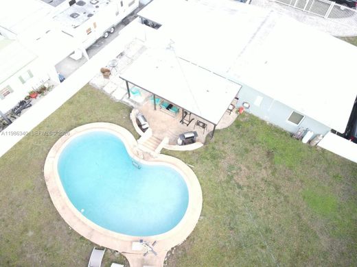 Вилла, North Miami, Miami-Dade County