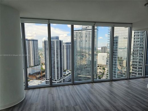 Kamienica w Miami, Miami-Dade County