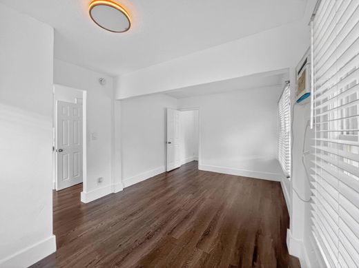 Residential complexes in Hollywood, Broward County