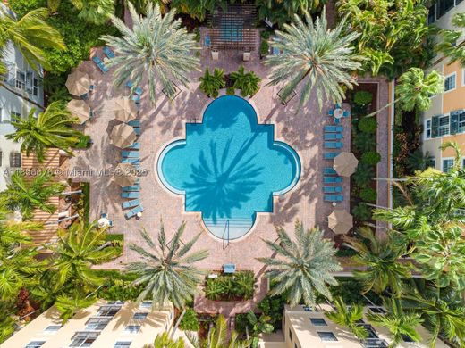 Residential complexes in West Palm Beach, Palm Beach