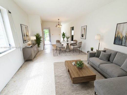 Residential complexes in North Miami, Miami-Dade
