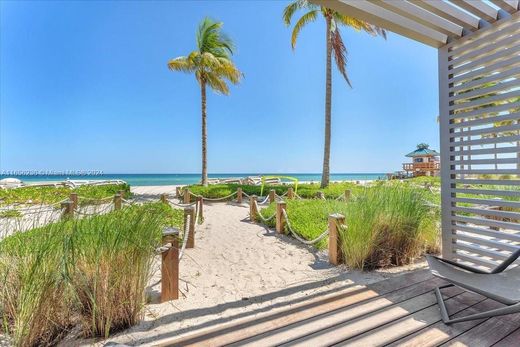 Residential complexes in Sunny Isles Beach, Miami-Dade