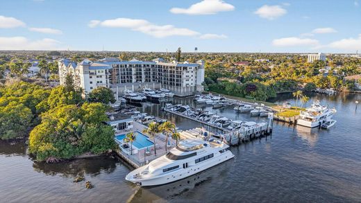 Residential complexes in Delray Beach, Palm Beach