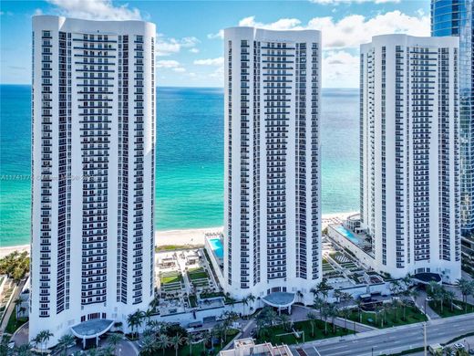 Residential complexes in Sunny Isles Beach, Miami-Dade