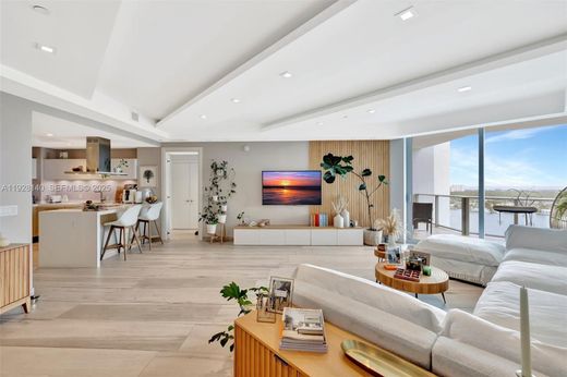 Жилой комплекс, North Miami Beach, Miami-Dade County