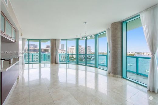 Жилой комплекс, Майами-Бич, Miami-Dade County