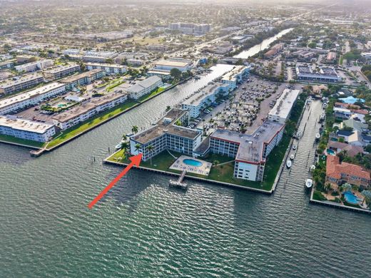 Residential complexes in North Palm Beach, Palm Beach
