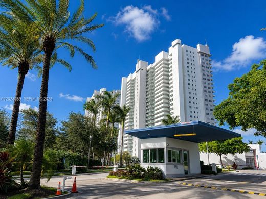 Жилой комплекс, North Miami, Miami-Dade County