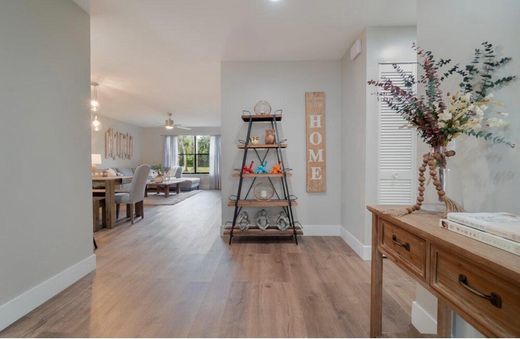 Residential complexes in Wellington, Palm Beach