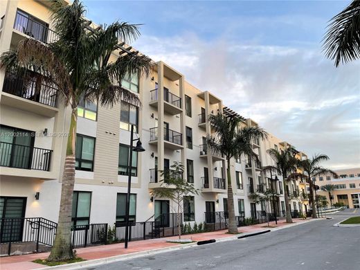 Residential complexes in Doral, Miami-Dade